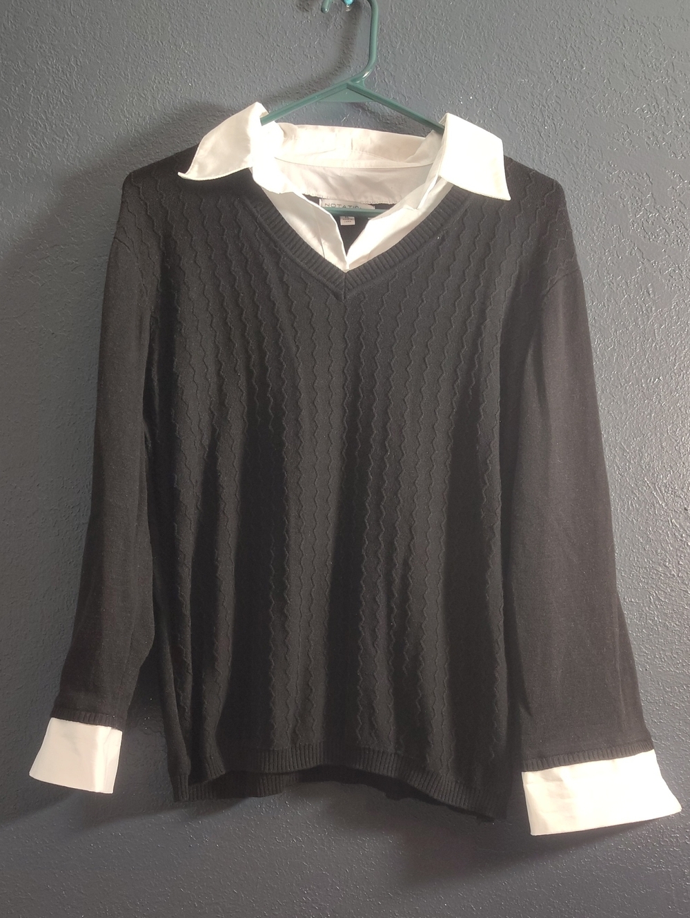 Notations Black V-Neck Sweater with White Faux Shirt Collar Size XL